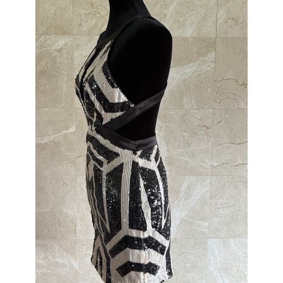 Vintage Y2K Bebe Geo Sequin Cutout Mini Dress - Small Black Cream Party Clubwear - Picture 3 of 7